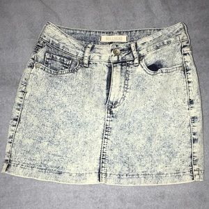 Denim bullhead mini skirt